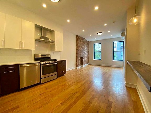 2nd image of 648 Franklin Ave #2F