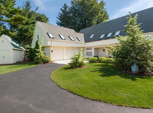 1526 Moccasin Trl, Benton Harbor, MI 49022