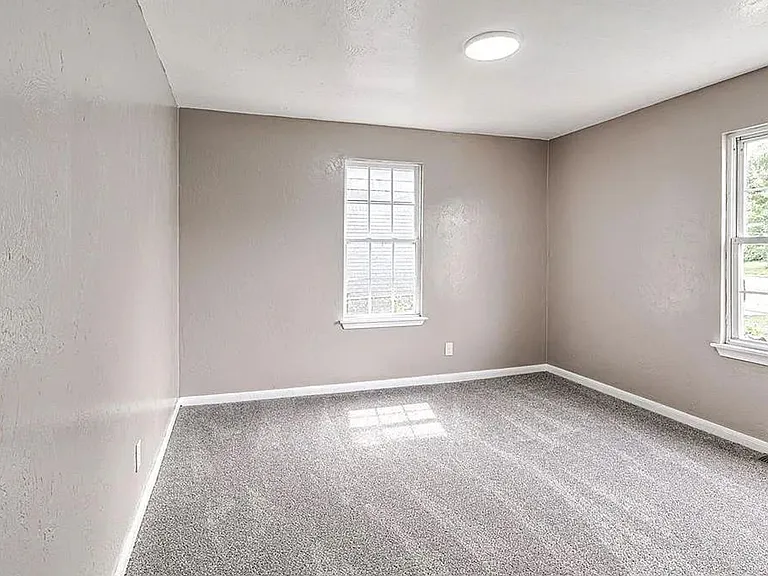 313 E Northrup Dr — Photo 14