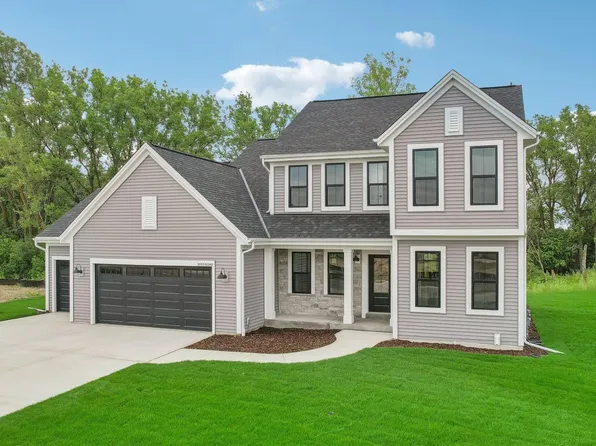 W251N2343 Valleyview CIRCLE, Pewaukee, WI 53072