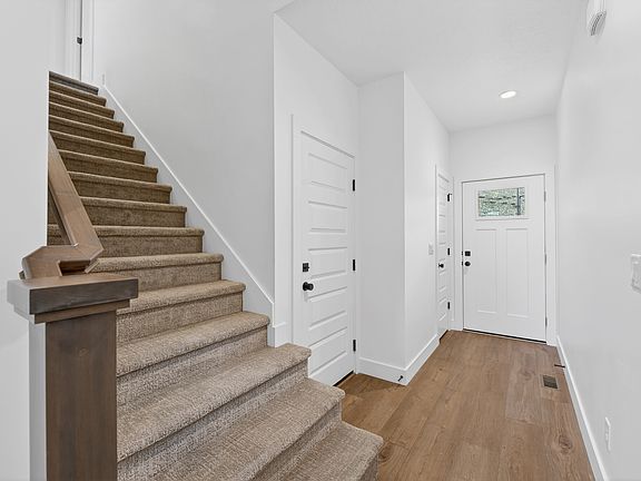 2nd image of 2209 W Swift Fox Dr