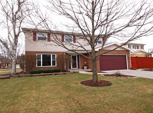 941 Lancaster Pl, Downers Grove, IL 60516