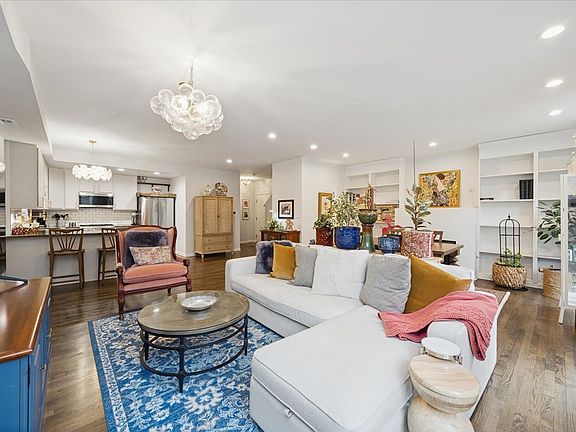 2nd image of 2509 N Milwaukee Ave #1S
