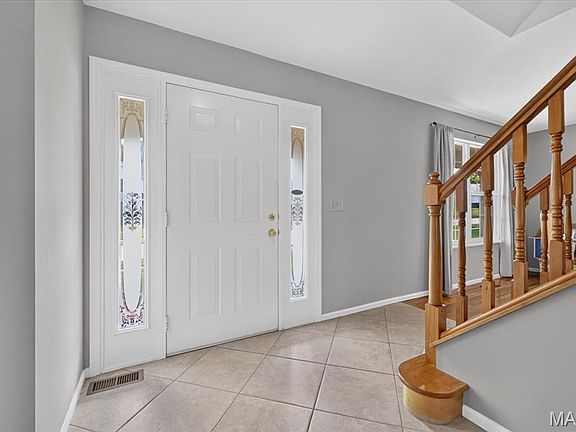 3rd image of 2087 Hackmann Estates Dr