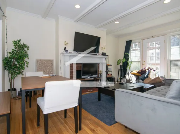 78 Gibbs St #3, Brookline, MA 02446