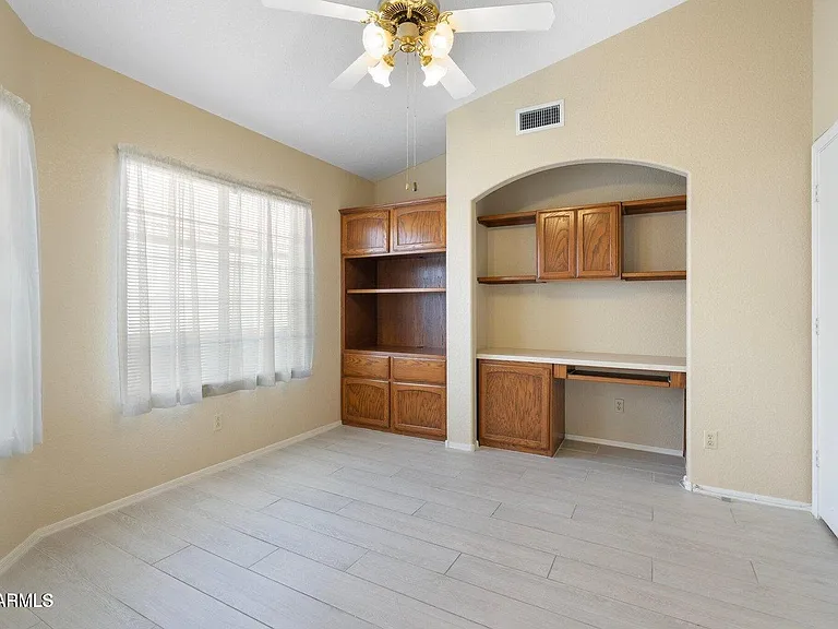 10622 W Mohawk Ln — Photo 19