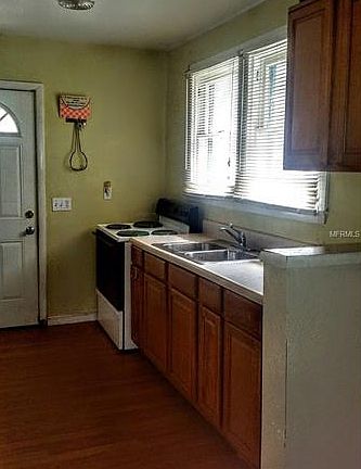 2nd image of 37245 Southview Ave