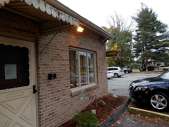3rd image of 1143 Hartford Ave APT 6A