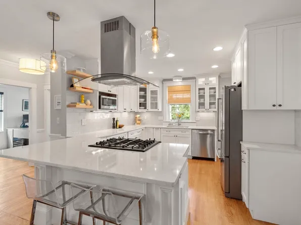 99 Watertown St, Watertown, MA 02472