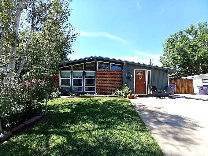 3 bed, 1987 sqft, $2,800 — Photo 2
