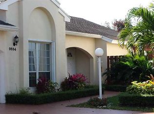 9884 NW 51st Ter, Doral, FL 33178