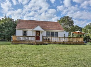 39 Rumson Rd, Rochester, NY 14612