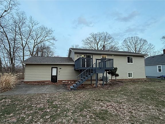 3rd image of 55 Grove Ave