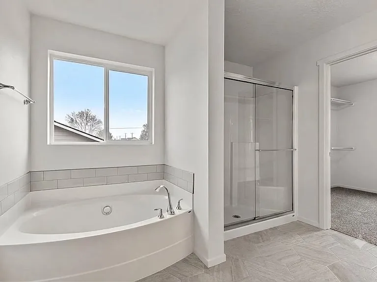 17520 E Desmet Ave — Photo 5