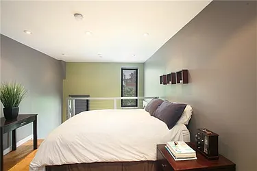 Rented by (Legacy) Elegran