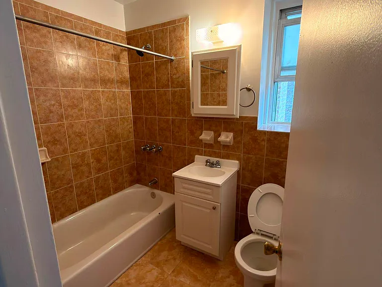 540 Ocean Pkwy #1 — Photo 2