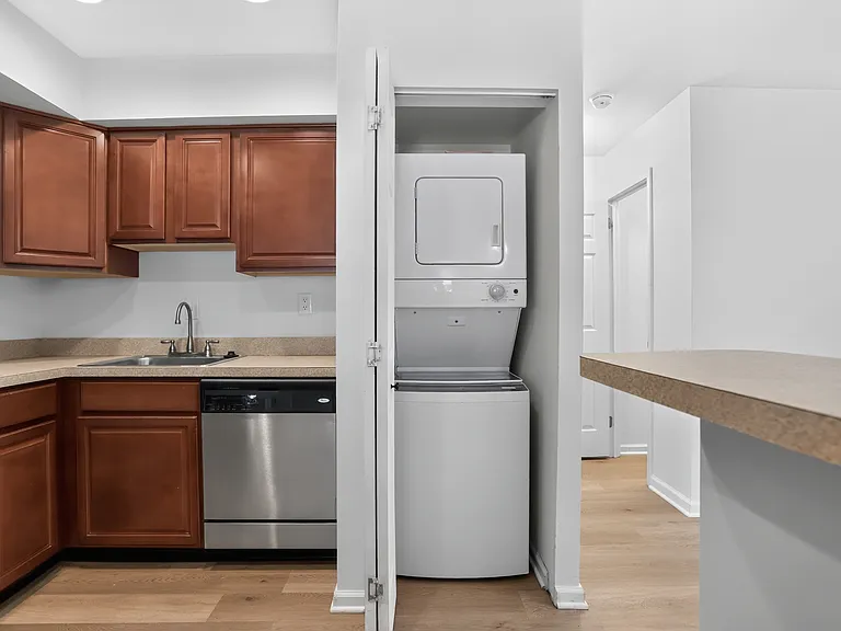 69 Ramsgate Ct — Photo 15
