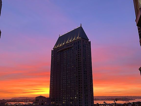 2nd image of 500 W Harbor Dr Unit 1018