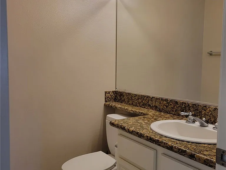 10 Del Ventura — Photo 8