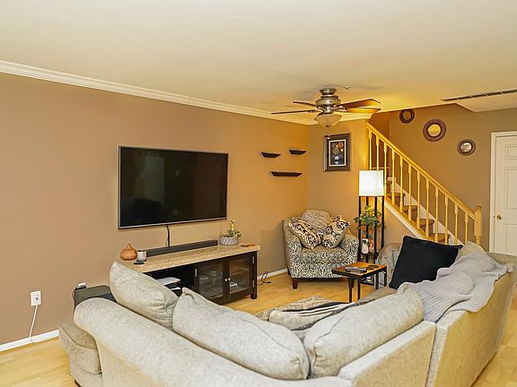 5th image of 1306 Tanglewood Dr