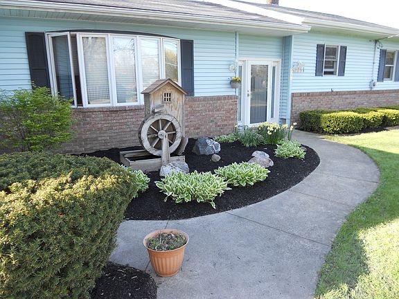 2nd image of 3839 Keller Hanna Dr