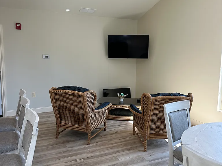 4521 Ravenswood Rd #1 — Photo 7