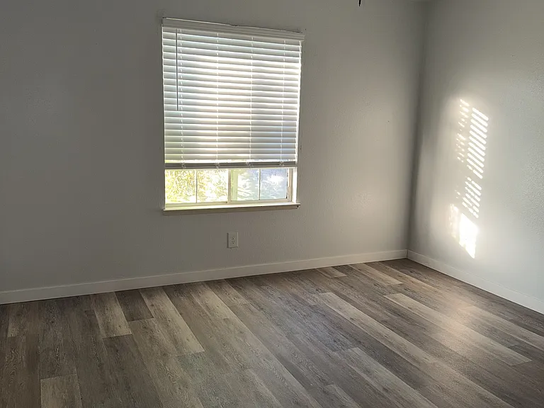 1760 Merced Ave — Photo 5