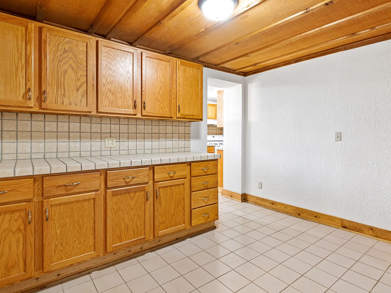 2 bed, 1200 sqft, $1,550 — Photo 3