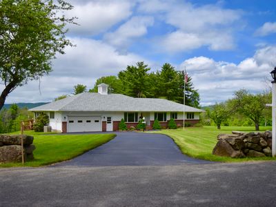 402 Pinnnacle Hill Road, New Hampton, NH, 03256