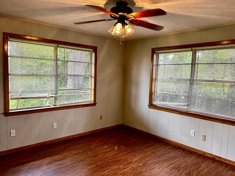 1412 Rose St — Photo 24