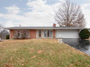 181 Meadowlark Dr, Saint Louis, MO 63146
