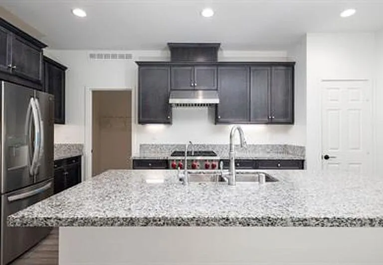 1018 Crestline Rd — Photo 4