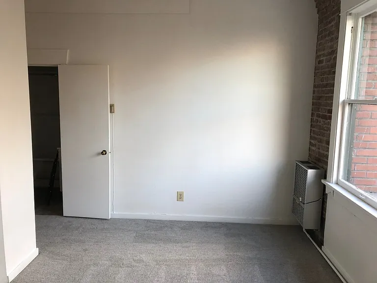 Curtiss Apartments — Photo 16