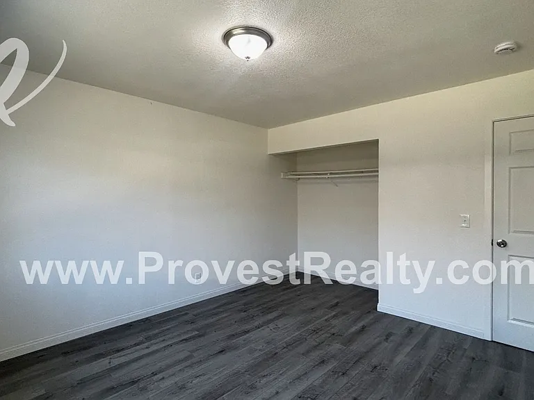 Freshly Modernized 1-Bed, 1-Bath Apartments in Adelanto!! — Photo 9