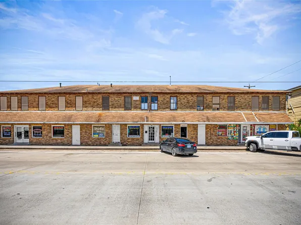 1915 45th St, Galveston, TX 77550