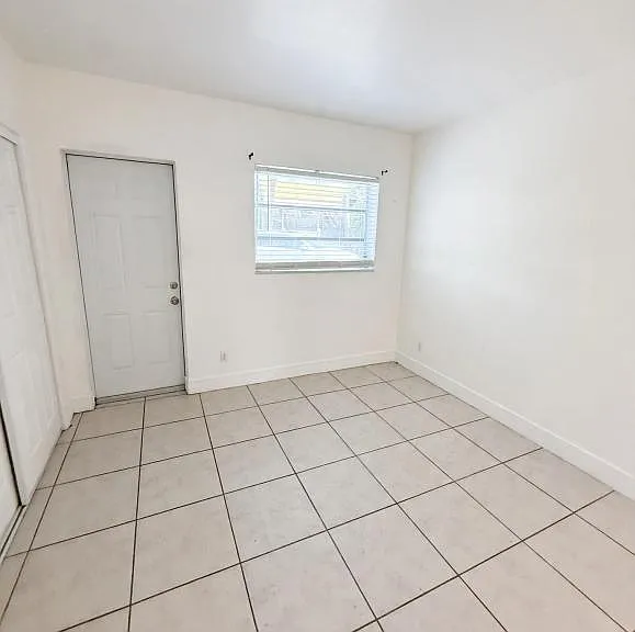 1017 NW 30th Ct #5 — Photo 16