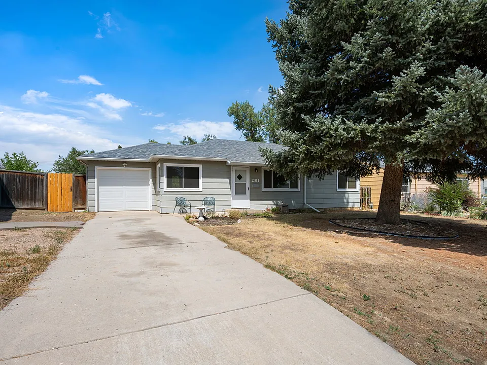 2311 Mountain View Dr