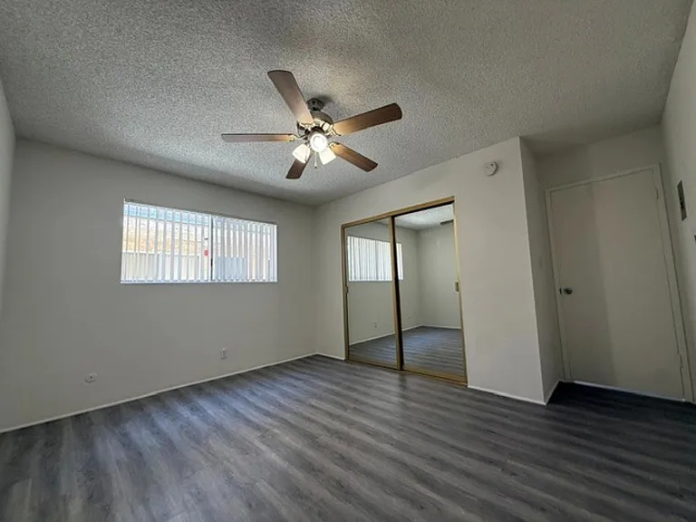 Marquis Apartments — Photo 33