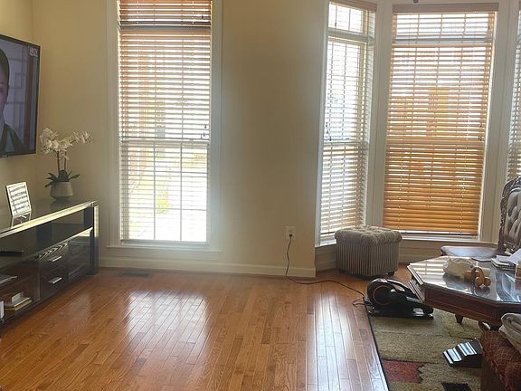 5th image of 4625 Aspen Hill Ct