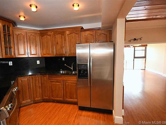 3rd image of 9423 Fontainebleau Blvd APT 208