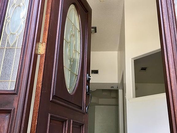 4th image of 1050 Sierra Grande Dr