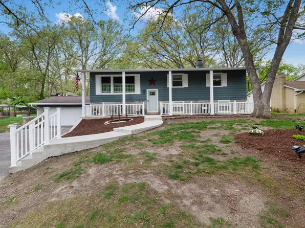 12116 Wallace St, Crown Point, IN 46307