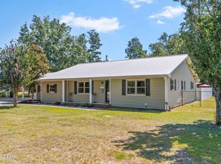 3266 Main St, Cottondale, FL 32431