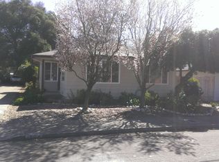 1904 Grosse Ave, Santa Rosa, CA 95404