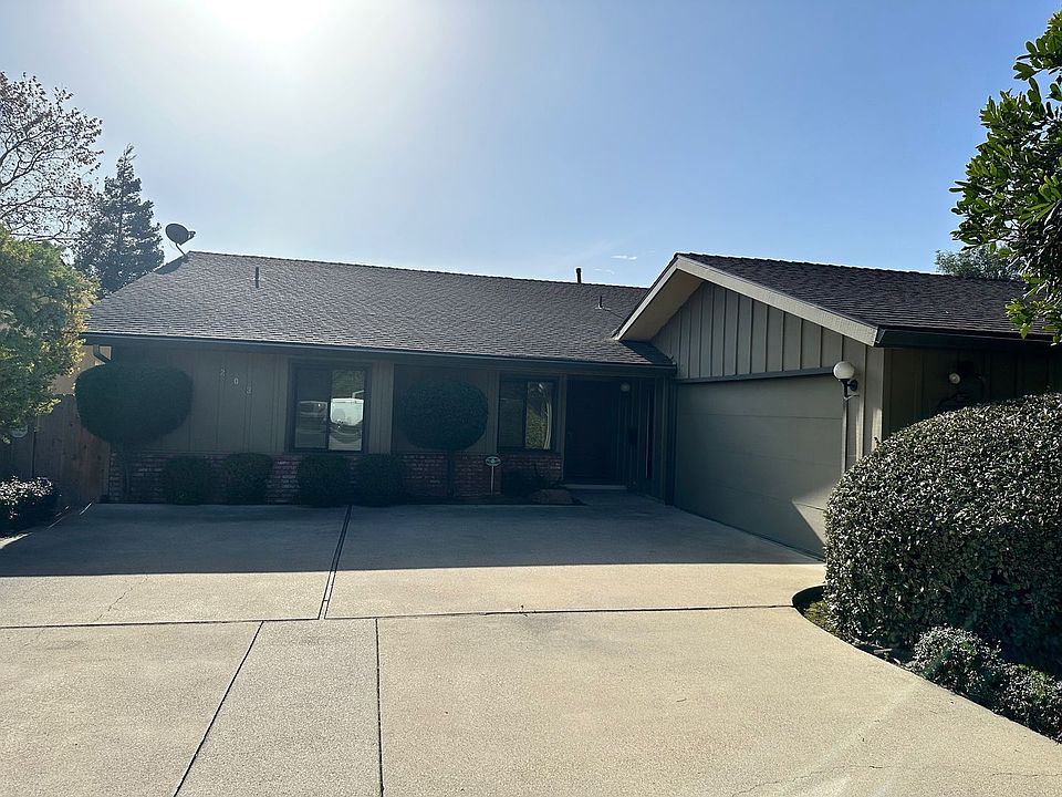 1st image of 203 Patricia Ct