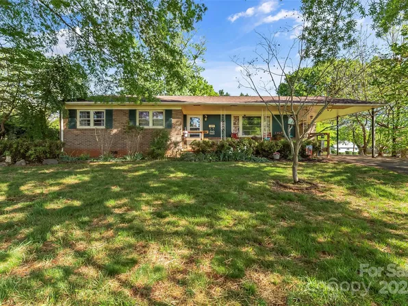 209 Stacy St, Morganton, NC 28655