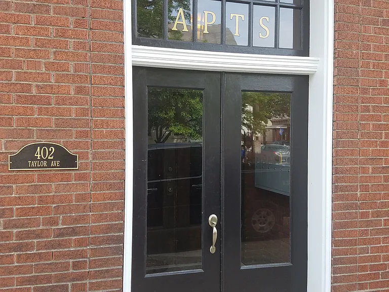 402 Taylor Ave #1 — Photo 1
