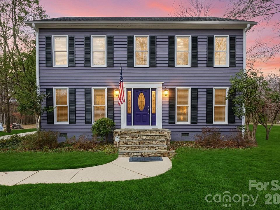 1st image of 8230 Quail Hollow Dr