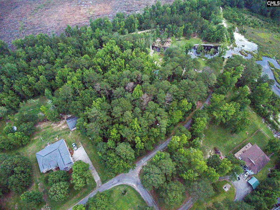 2nd image of 109 Lake Dogwood Cir S