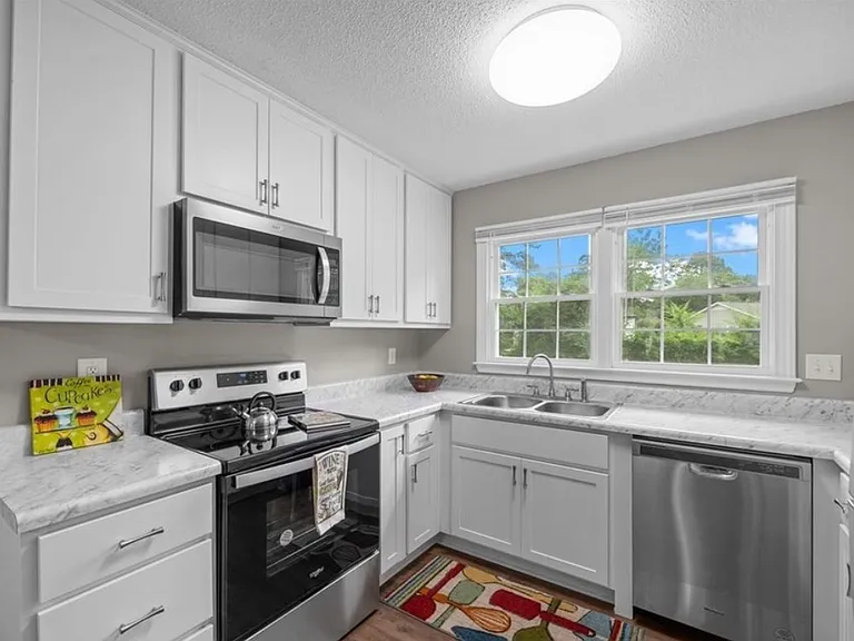 615 Wallingford Ct — Photo 18